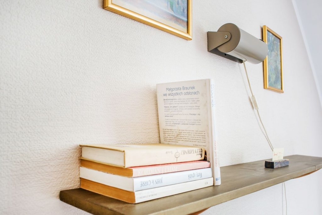 Pokojowa biblioteczka